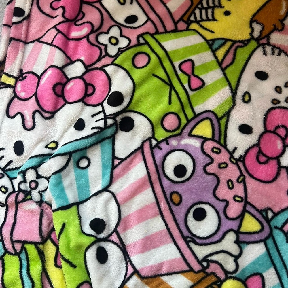 Hello kitty blanket
